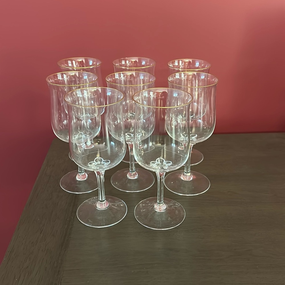 Lenox gold trimmed wineglasses. Set of 8.